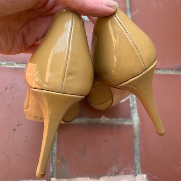 L.K. Bennett Nude Pumps - STILA TRENCH PATENT HEEL - Picture 4 of 4